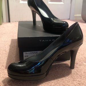 🎀HOST PICK🎀 Tahari black heels